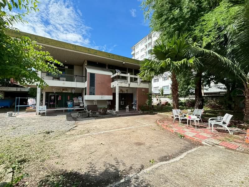 ที่ดินเเถมบ้านเดี่ยว 249 ตร.ว. หมู่บ้านศานตินิเวศน์ ตรงข้ามแม็คโคร บางกะปิ ซอยลาดพร้าว115, Bangkok, ถนนลาดพร้าว, Khlong Chan, Bang Kapi, Bangkok, , 996 sqm, Land For Sale, by คุณ พรทิพย์ จันทร์หา (ปุ๋ย), 500385640 - DDproperty.com