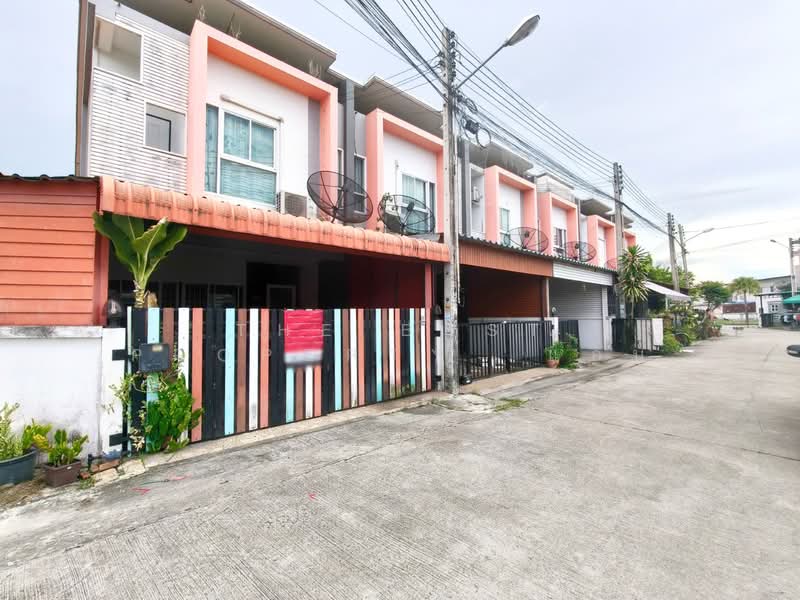 อรินสิริ ปาร์ค แอทพานทอง ชลบุรี, Chon Buri (Pattaya), Nong - Hong, Phan Thong, Chon Buri (Pattaya), 3 Bedrooms, 150 sqm, Townhouse For Sale, by The Best Property แอน, 500385658 - DDproperty.com