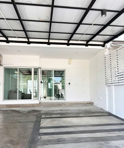 Vista 180 Thepharak-Wongwaen : วิสต้า วันเอทโอ เทพารักษ์-วงแหวน, สมุทรปราการ, เทพารักษ์, เมืองสมุทรปราการ, สมุทรปราการ, 60 ตร.ม., ทาวน์เฮ้าส์ ให้เช่า, โดย Namthip Wiwatmanitsakul, 500385679 - DDproperty.com