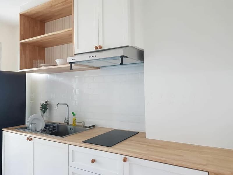 Life @ Sathorn 10, Bangkok, 48 Soi Sathorn 10, Sathorn Road, Silom, Bang Rak, Bangkok, 1 Bedroom, 40 sqm, Condo For Rent, by Bencharong (Yok) Treerat-a-na-wat, 500385695 - DDproperty.com