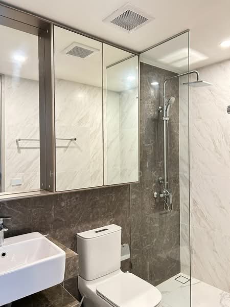 Fynn Asoke, Bangkok, 28 Sukhumvit 10 Alley, Khlong Toei, Bangkok, 2 Bedrooms, 48 sqm, Condo For Sale, by Tanakrit Chotbuddkayan, 500385712 - DDproperty.com