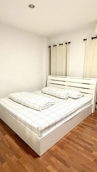 Urban Sathorn, Bangkok, Ratchaphruek Road, Bang Chak, Phasi Charoen, Bangkok, 3 Bedrooms, 208 sqm, Townhouse For Sale, by Fazwaz (Thailand) Co., Ltd., 500385738 - DDproperty.com
