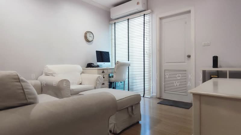 The Maple Sathon-Narathiwat, Bangkok, Narathiwatratchanakharin, Thung Wat Don, Sathon, Bangkok, 2 Bedrooms, 60 sqm, Condo For Rent, by Bencharong (Yok) Treerat-a-na-wat, 500385745 - DDproperty.com