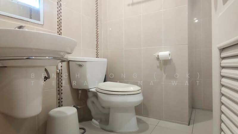 The Maple Sathon-Narathiwat, Bangkok, Narathiwatratchanakharin, Thung Wat Don, Sathon, Bangkok, 2 Bedrooms, 60 sqm, Condo For Rent, by Bencharong (Yok) Treerat-a-na-wat, 500385745 - DDproperty.com