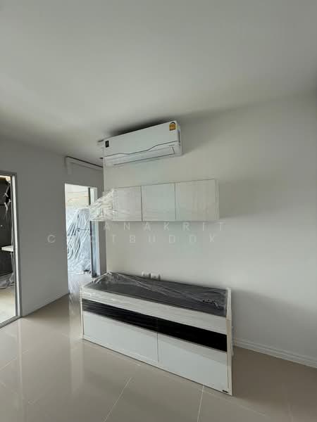 Aspire Rama 9, Bangkok, Soi Rama 9, Rama 9 Road, Huai Khwang, Bangkok, 1 Bedroom, 39 sqm, Condo For Rent, by Tanakrit Chotbuddkayan, 500385764 - DDproperty.com