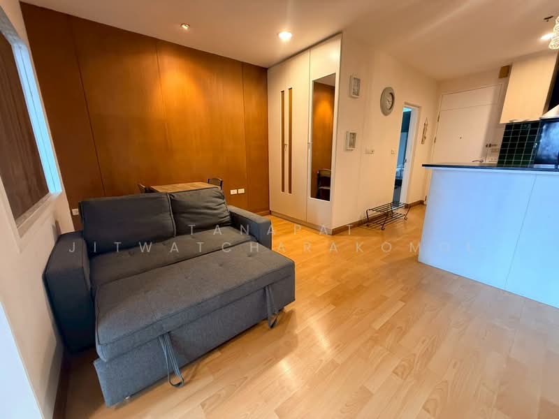 St Louis Grand Terrace, Bangkok, Soi Sathon 11 S Sathon Rd, Yan Nawa, Sathon, Bangkok, 1 Bedroom, 47 sqm, Condo For Rent, by Tanapat Jitwatcharakomol, 500385795 - DDproperty.com