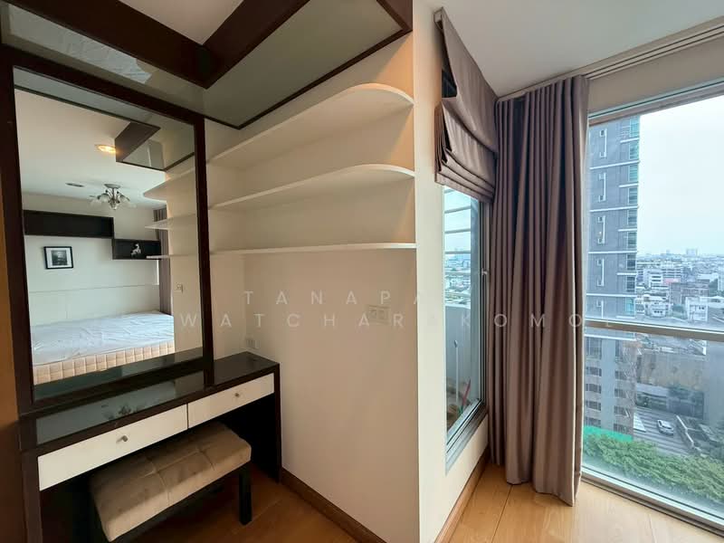 St Louis Grand Terrace, Bangkok, Soi Sathon 11 S Sathon Rd, Yan Nawa, Sathon, Bangkok, 1 Bedroom, 47 sqm, Condo For Rent, by Tanapat Jitwatcharakomol, 500385795 - DDproperty.com