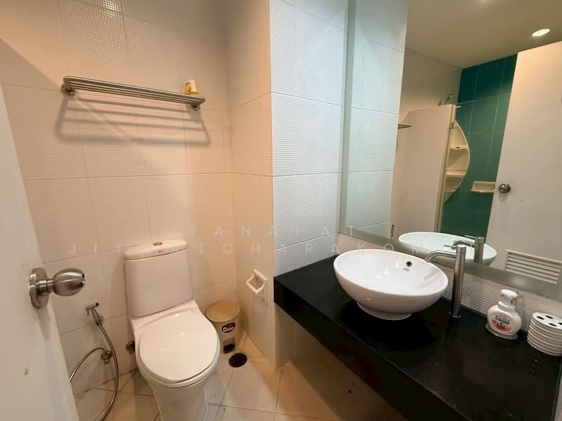 St Louis Grand Terrace, Bangkok, Soi Sathon 11 S Sathon Rd, Yan Nawa, Sathon, Bangkok, 1 Bedroom, 47 sqm, Condo For Rent, by Tanapat Jitwatcharakomol, 500385795 - DDproperty.com