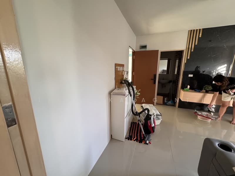 Park Village Onnut-Suvarnabhumi, Bangkok, On Nut Road, Soi 63/1, Prawet, Bangkok, 1 Bedroom, 50 sqm, Condo For Rent, by Line: @KatAgent, 500385817 - DDproperty.com