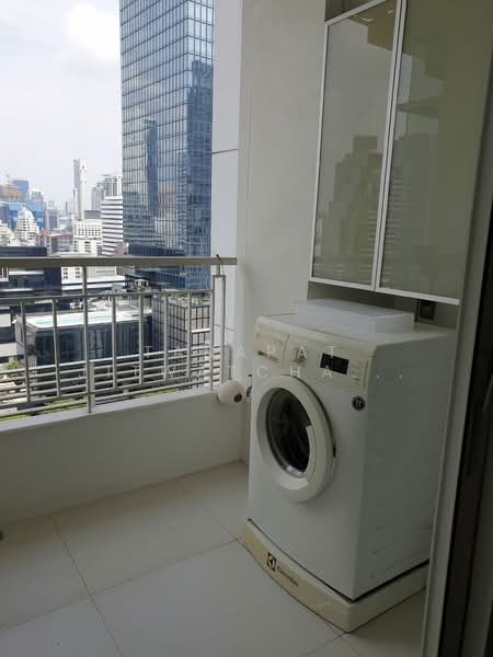 Ivy Sathorn 10, Bangkok, 88 Soi Sathorn 12, Sathorn Road, Silom, Bang Rak, Bangkok, 1 Bedroom, 41 sqm, Condo For Rent, by Tanapat Jitwatcharakomol, 500385827 - DDproperty.com
