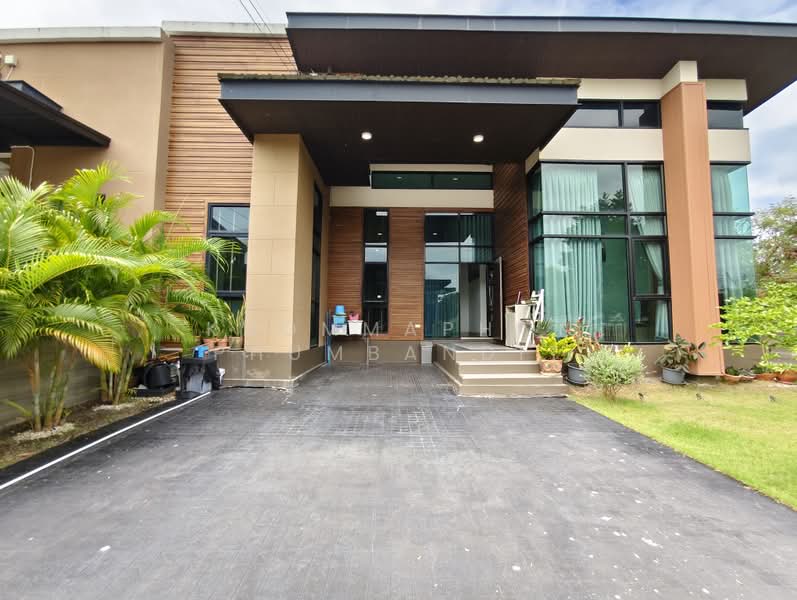 Saenmanee Nature Amata City Modern Luxury Home, Chon Buri (Pattaya), Bang Nang, Phan Thong, Chon Buri (Pattaya), 2 Bedrooms, 83 sqm, Semi-Detached House (Twin House) For Sale, by Khommaphat Phumbandit, 500385881 - DDproperty.com