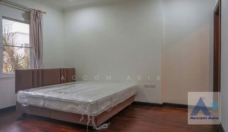House with Private Swimming Pool for Rent in Sukhumvit, BTS Thong Lo, Bangkok, Khlong Tan Nua, Watthana, Bangkok, 4 Bedrooms, 350 sqm, Single Detached House For Rent, by Accom Asia, 500385968 - DDproperty.com
