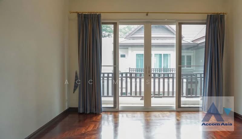 House with Private Swimming Pool for Rent in Sukhumvit, BTS Thong Lo, Bangkok, Khlong Tan Nua, Watthana, Bangkok, 4 Bedrooms, 350 sqm, Single Detached House For Rent, by Accom Asia, 500385968 - DDproperty.com