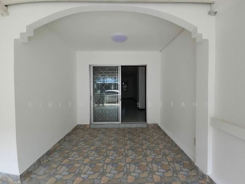 Phet Villa Village, Mueang Chonburi, Townhouse 2 story 24 sq.wa 4 Beds 2 Baths, Chon Buri (Pattaya), 344, Nong Ri, Muang Chon Buri, Chon Buri (Pattaya), 4 Bedrooms, 170 sqm, Townhouse For Sale, by Sirithong Saetang, 500386054 - DDproperty.com