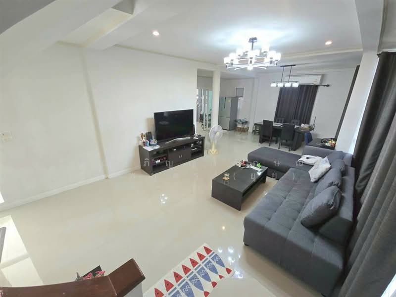 Supalai Garden Ville Wongwean-Lam Luk Ka Klong 5, Pathum Thani, Soi Bueng Kham Proi, Bung Kham Proi, Lam Luk Ka, Pathum Thani, 4 Bedrooms, 240 sqm, Single Detached House For Sale, by คุณ ภิญญาลักษณ์ เทพบุตร (ยุ้ย), 500386080 - DDproperty.com