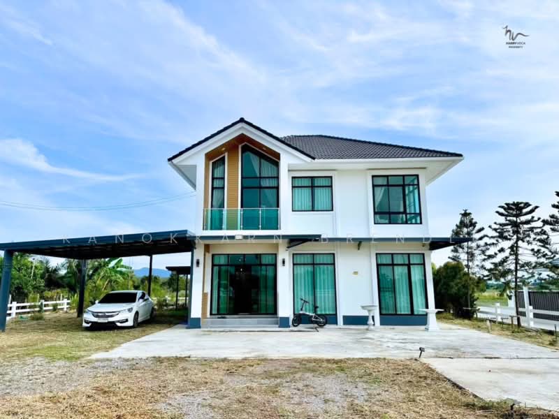 Large 2-Storey Family Home on 1 Rai Plot | Wang Pong, Pranburi, Prachuap Khiri Khan, Wang-Pong, Pran Buri, Prachuap Khiri Khan, 3 Bedrooms, 180 sqm, Single Detached House For Sale, by Kanokkarn Brendle, 500386095 - DDproperty.com