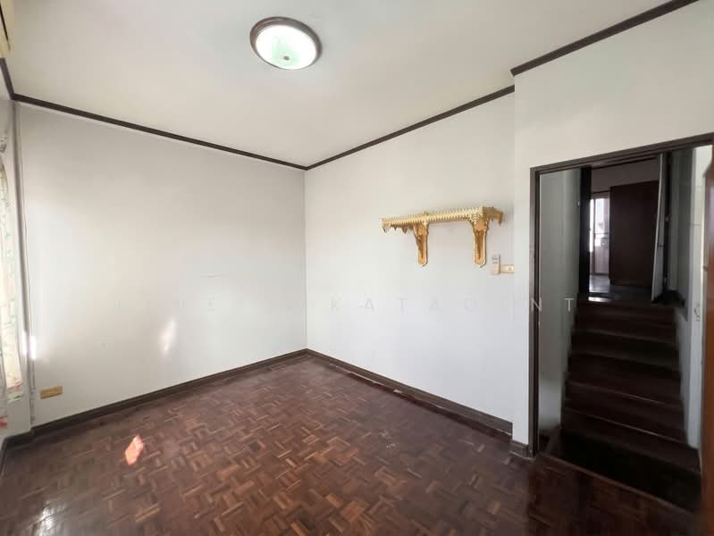 Sammakorn Ramkamhang 112, Bangkok, Saphan Sung, Bangkok, 3 Bedrooms, 140 sqm, Townhouse For Sale, by Line: @KatAgent, 500386124 - DDproperty.com