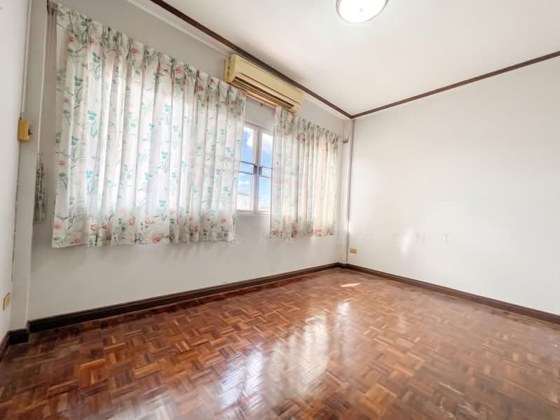 Sammakorn Ramkamhang 112, Bangkok, Saphan Sung, Bangkok, 3 Bedrooms, 140 sqm, Townhouse For Sale, by Line: @KatAgent, 500386124 - DDproperty.com