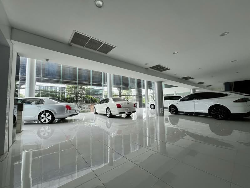 or Rent: Car Showroom, Rama 9, 900 sq.m., Bangkok, Suan Luang, Suan Luang, Bangkok, , 900 sqm, Office Space For Rent, by Tida phanthonglarptawee, 500386151 - DDproperty.com
