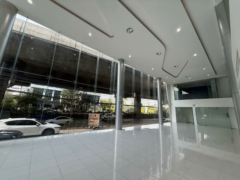 or Rent: Car Showroom, Rama 9, 900 sq.m., Bangkok, Suan Luang, Suan Luang, Bangkok, , 900 sqm, Office Space For Rent, by Tida phanthonglarptawee, 500386151 - DDproperty.com