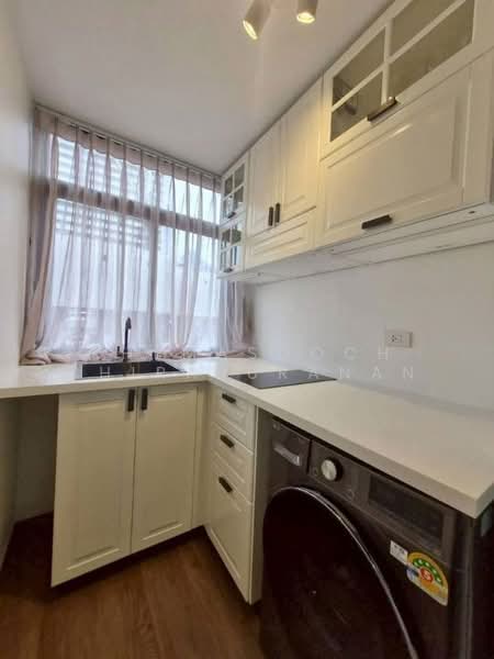 Green Point Silom, Bangkok, 29 Soi Anumanratthanon, Suriyawong, Bang Rak, Bangkok, 2 Bedrooms, 63 sqm, Condo For Sale, by Khemasooch Chiraburanan, 500386175 - DDproperty.com