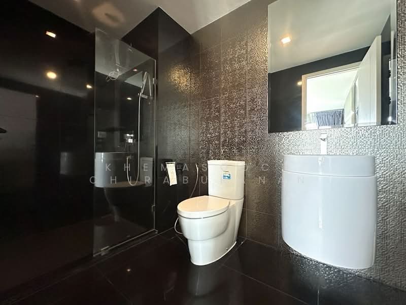Rhythm Sukhumvit 36-38, Bangkok, 55 Soi Sukhumvit 36, Sukhumvit Road, Phra Kanong, Khlong Toei, Bangkok, 2 Bedrooms, 55 sqm, Condo For Sale, by Khemasooch Chiraburanan, 500386182 - DDproperty.com