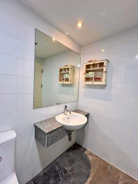 The Master Sathorn Executive, Bangkok, 79/1 Krung Thon Buri Road, Khlong Ton Sai, Khlong San, Bangkok, 1 Bedroom, 53 sqm, Condo For Rent, by Sompob Buaparungsri, 500386230 - DDproperty.com