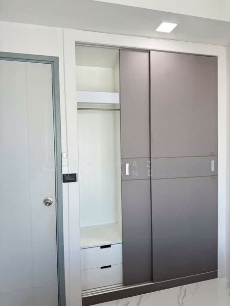 Thru Thonglor, Bangkok, Petchaburi Road, Bang Kapi, Huai Khwang, Bangkok, 1 Bedroom, 36 sqm, Condo For Rent, by Fazwaz (Thailand) Co., Ltd., 500386251 - DDproperty.com