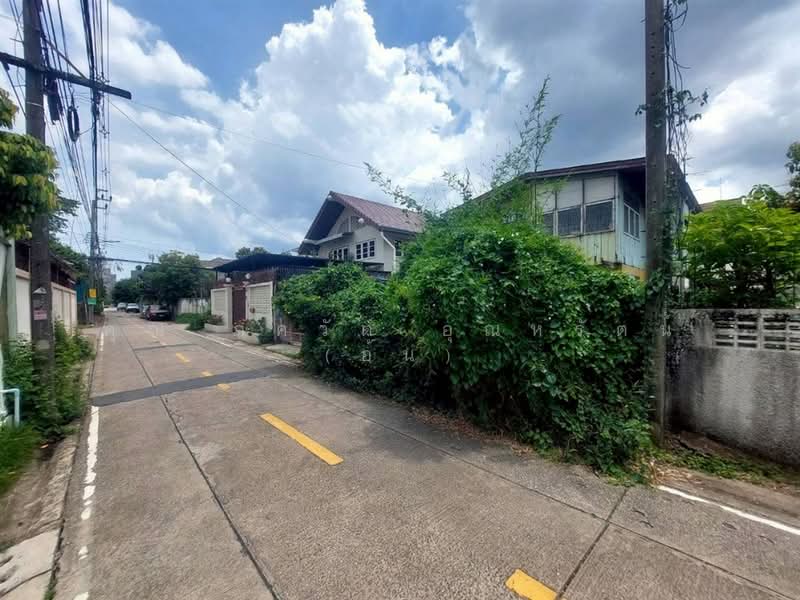 ที่ดิน + บ้านเดี่ยว 72 ตร.ว ซอยลาดพร้าว35 แยก8-1 ซอยรัชดาภิเษก32, Bangkok, ถนนลาดพร้าว, Chan Kasem, Chatuchak, Bangkok, , 288 sqm, Land For Sale, by คุณ ภควัต อุณหรัตน์ (อ้น), 500386270 - DDproperty.com