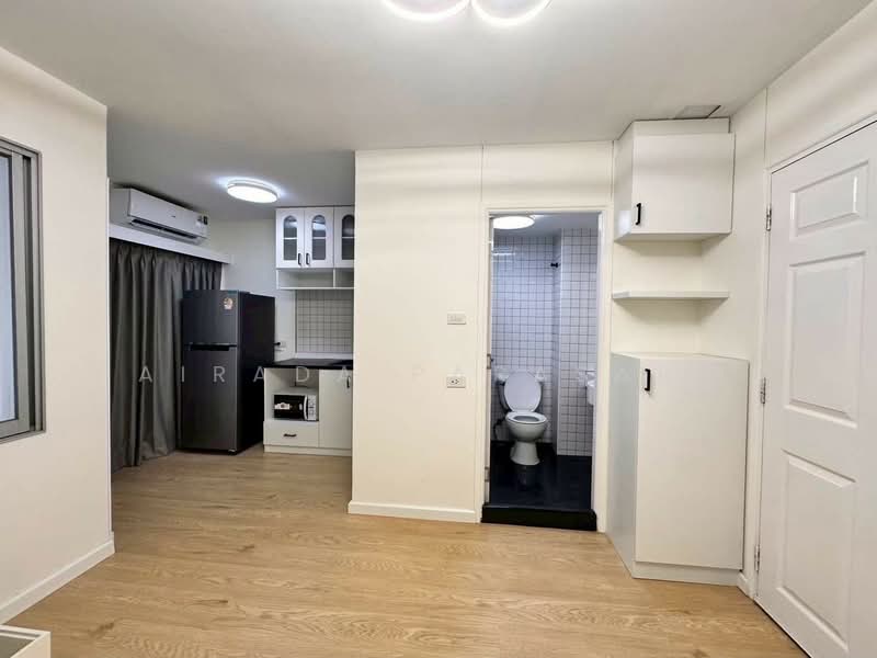 Lumpini Condo Town Bodindecha Ramkhamhaeng, Bangkok, Soi Ramkhamhaeng 43/1, Phlapphla, Wang Thonglang, Bangkok, 1 Bedroom, 28 sqm, Condo For Rent, by Airada Parasarn, 500386313 - DDproperty.com