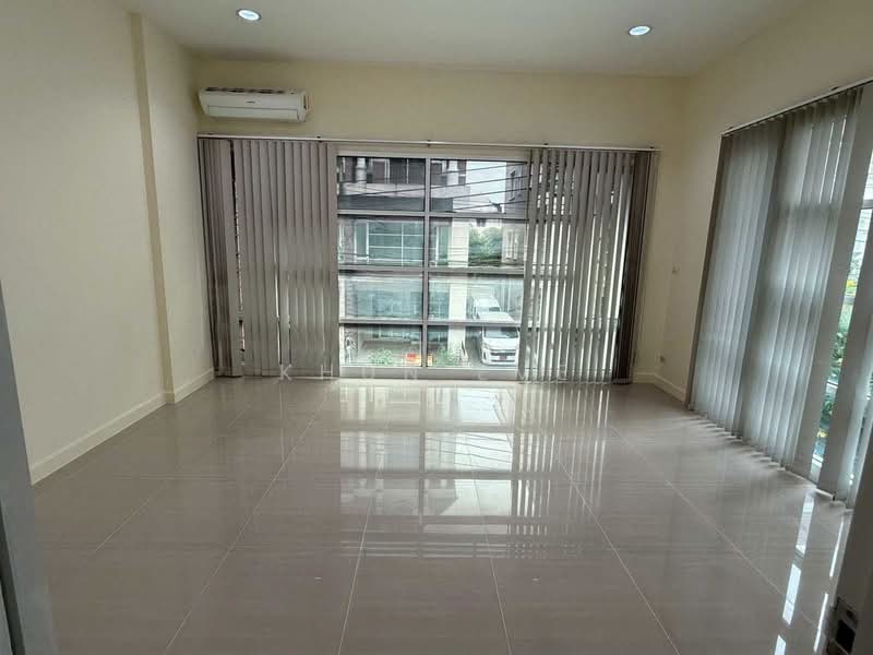 Premium Place Nawamin – Sukhapiban 1, Bangkok, Nawamin Road, Khlong Kum, Bueng Kum, Bangkok, 5 Bedrooms, 260 sqm, Townhouse For Rent, by Khun Eve, 500386370 - DDproperty.com