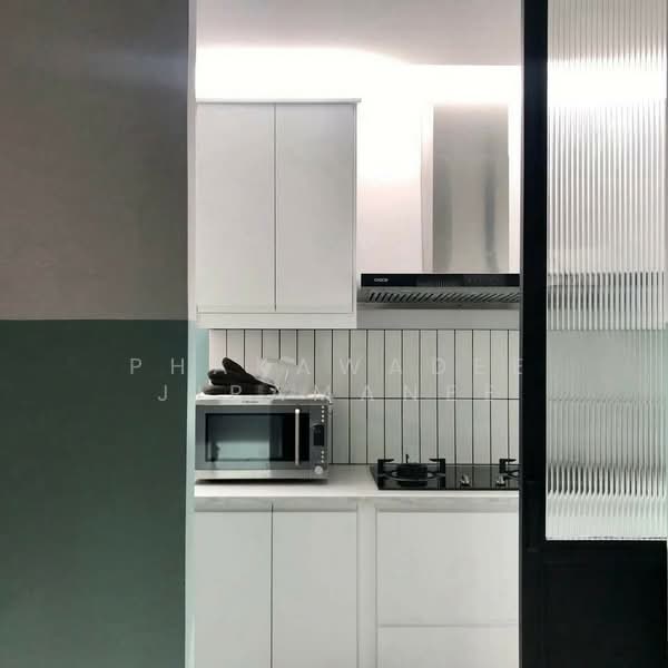 4-BR Townhouse, Bangkok, Khlong Tan Nua, Watthana, Bangkok, 4 Bedrooms, 250 sqm, Townhouse For Rent, by Phakawadee Jiramanee, 500386400 - DDproperty.com