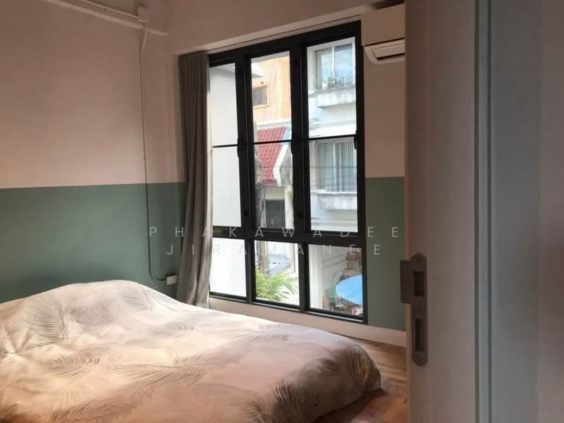 4-BR Townhouse, Bangkok, Khlong Tan Nua, Watthana, Bangkok, 4 Bedrooms, 250 sqm, Townhouse For Rent, by Phakawadee Jiramanee, 500386400 - DDproperty.com