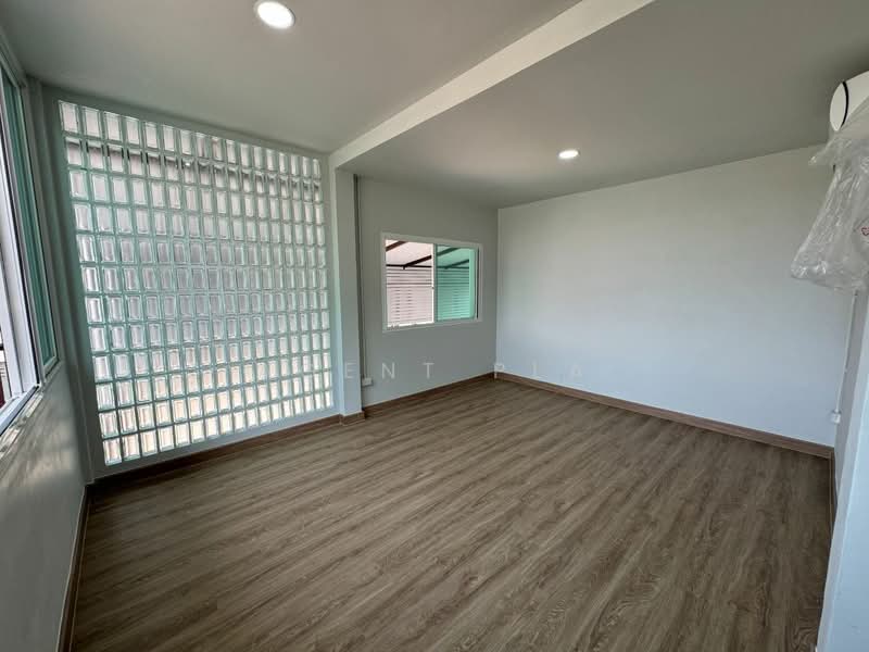 Baan Chatklao Villa, Bangkok, Khlong Kum, Bueng Kum, Bangkok, 3 Bedrooms, 288 sqm, Townhouse For Rent, by Agent Pla, 500386411 - DDproperty.com