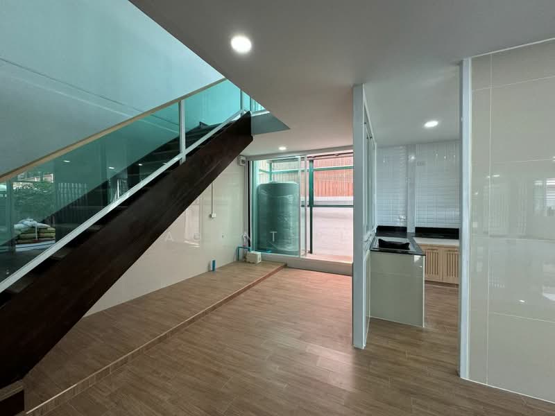 Baan Chatklao Villa, Bangkok, Khlong Kum, Bueng Kum, Bangkok, 3 Bedrooms, 288 sqm, Townhouse For Rent, by Agent Pla, 500386411 - DDproperty.com
