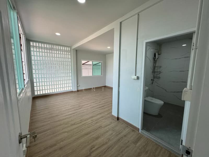 Baan Chatklao Villa, Bangkok, Khlong Kum, Bueng Kum, Bangkok, 3 Bedrooms, 288 sqm, Townhouse For Rent, by Agent Pla, 500386411 - DDproperty.com