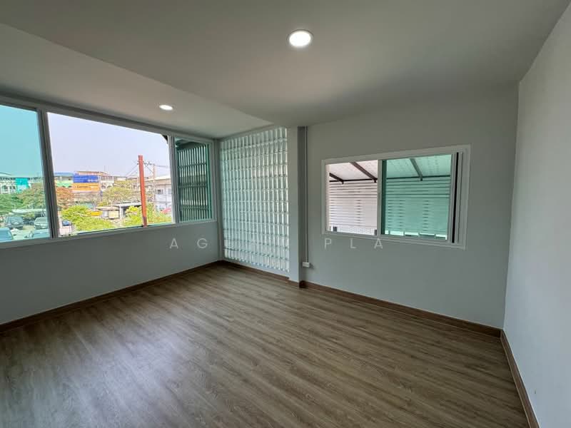 Baan Chatklao Villa, Bangkok, Khlong Kum, Bueng Kum, Bangkok, 3 Bedrooms, 288 sqm, Townhouse For Rent, by Agent Pla, 500386411 - DDproperty.com