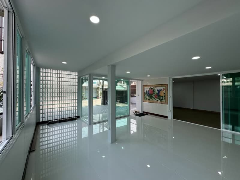 บ้านฉัตรเกล้า วิลล่า : Baan Chatklao Villa, กรุงเทพ, คลองกุ่ม, บึงกุ่ม, กรุงเทพ, 288 ตร.ม., ทาวน์เฮ้าส์ ให้เช่า, โดย Agent Pla, 500386411 - DDproperty.com