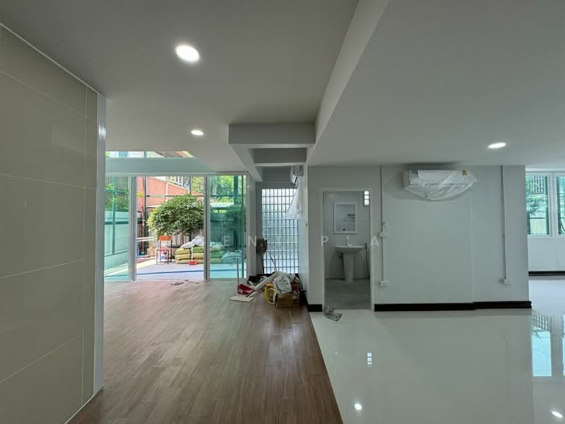 Baan Chatklao Villa, Bangkok, Khlong Kum, Bueng Kum, Bangkok, 3 Bedrooms, 288 sqm, Townhouse For Rent, by Agent Pla, 500386411 - DDproperty.com