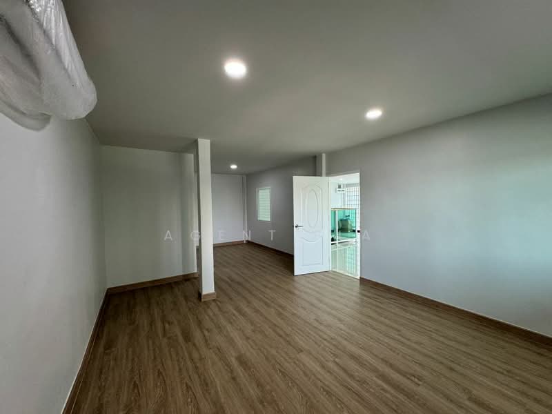 Baan Chatklao Villa, Bangkok, Khlong Kum, Bueng Kum, Bangkok, 3 Bedrooms, 288 sqm, Townhouse For Rent, by Agent Pla, 500386411 - DDproperty.com
