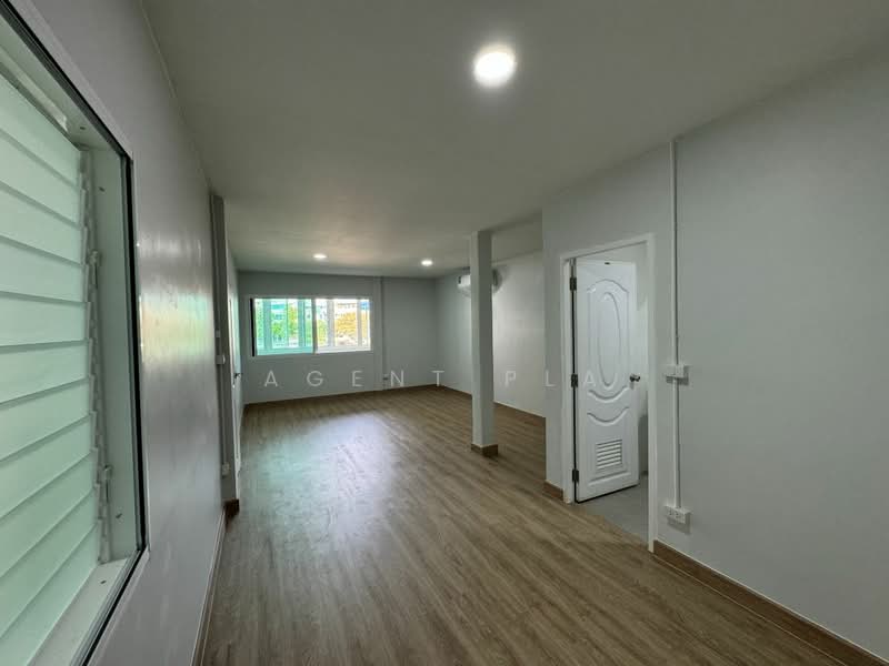 Baan Chatklao Villa, Bangkok, Khlong Kum, Bueng Kum, Bangkok, 3 Bedrooms, 288 sqm, Townhouse For Rent, by Agent Pla, 500386411 - DDproperty.com