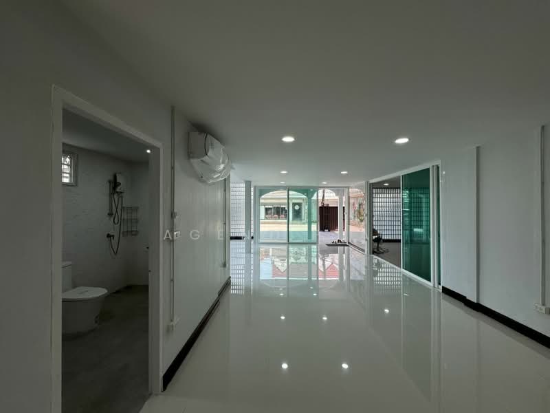 Baan Chatklao Villa, Bangkok, Khlong Kum, Bueng Kum, Bangkok, 3 Bedrooms, 288 sqm, Townhouse For Rent, by Agent Pla, 500386411 - DDproperty.com