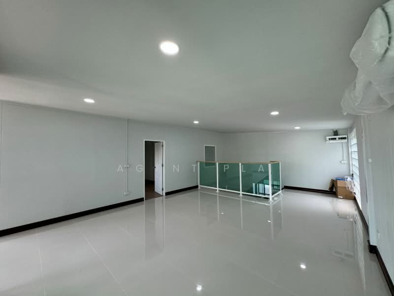 บ้านฉัตรเกล้า วิลล่า : Baan Chatklao Villa, กรุงเทพ, คลองกุ่ม, บึงกุ่ม, กรุงเทพ, 288 ตร.ม., ทาวน์เฮ้าส์ ให้เช่า, โดย Agent Pla, 500386411 - DDproperty.com