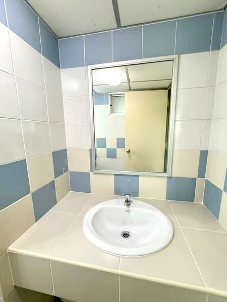 Lumpini Center Ladprao 111, Bangkok, 60-127 Soi Lat Phrao 111, Khlong Chan, Bang Kapi, Bangkok, 2 Bedrooms, 62 sqm, Condo For Sale, by Songpol Sittiwongwanich, 500386436 - DDproperty.com