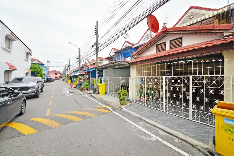 เฟื่องฟ้าวิลล่า9 เฟส2 แพรกษา, Samut Prakan, Thepharak, Muang Samut Prakarn, Samut Prakan, 2 Bedrooms, 100 sqm, Townhouse For Sale, by The Best Property โดม, 500386439 - DDproperty.com