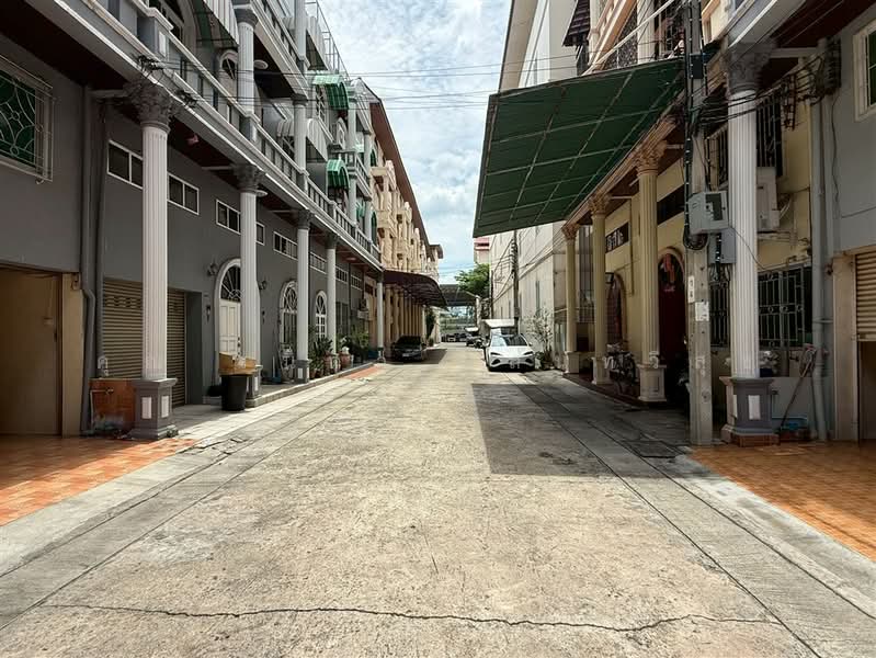 ทาวน์โฮม 4.5 ชั้น 28.5 ตร.ว. ซอยจันทน์43 แยก18-9/1 ถนนจันทน์43, Bangkok, ถนนจันทน์43, Bang Klo, Bang Kho Laem, Bangkok, 4 Bedrooms, 180 sqm, Townhouse For Sale, by คุณ วนิดา แสนทวีสุข (นิ), 500386481 - DDproperty.com