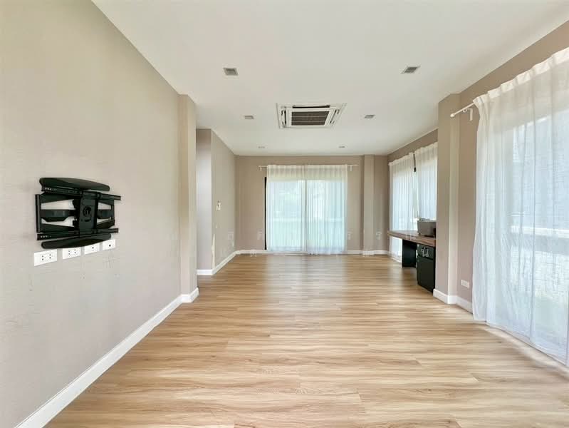 Venue Flow Tiwanon Rangsit, Pathum Thani, 109 Tiwanon Road, Bang Kadi, Muang Pathum Thani, Pathum Thani, 4 Bedrooms, 190 sqm, Single Detached House For Sale, by คุณ สุดาวรรณ พลอยแดง (แอน), 500386527 - DDproperty.com
