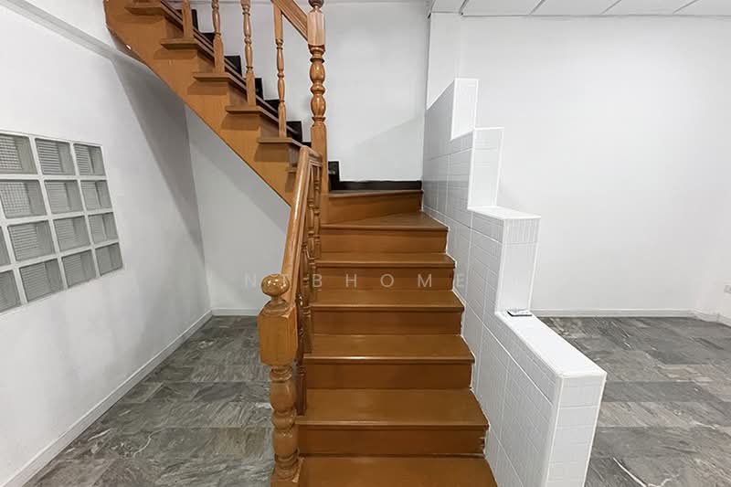 ทาวน์เฮ้าส์ 2 ชั้นครึ่งเล่นระดับ ซอยไทรม้า 11, Nonthaburi, Sai Ma, Muang Nonthaburi, Nonthaburi, 3 Bedrooms, 130 sqm, Townhouse For Sale, by NTBHOME, 500386536 - DDproperty.com