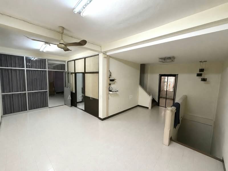 Prime Sathorn Commercial Building for Rent | 3 Combined Shophouses (SPSAD4055), Bangkok, Thung Wat Don, Sathon, Bangkok, , 378 sqm, Shophouse For Rent, by Agent Pla, 500386540 - DDproperty.com