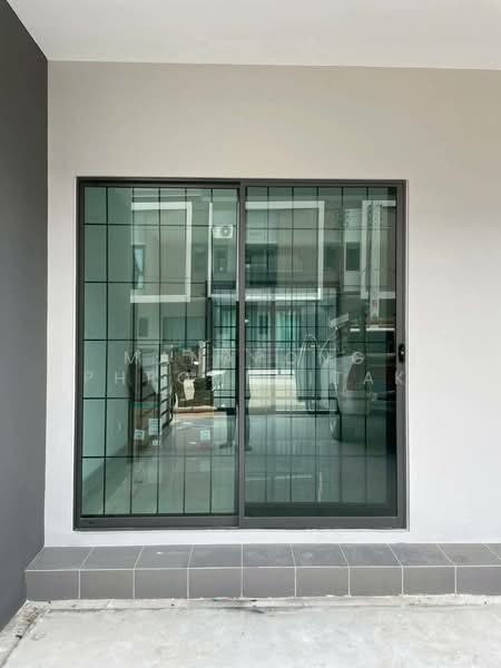 Grande Pleno Phahol-Vibhavadi, Pathum Thani, Klong 1 Klongluang, Khlong Nung, Khlong Luang, Pathum Thani, 3 Bedrooms, 160 sqm, Townhouse For Sale, by Manapong Phromphitak, 500386560 - DDproperty.com